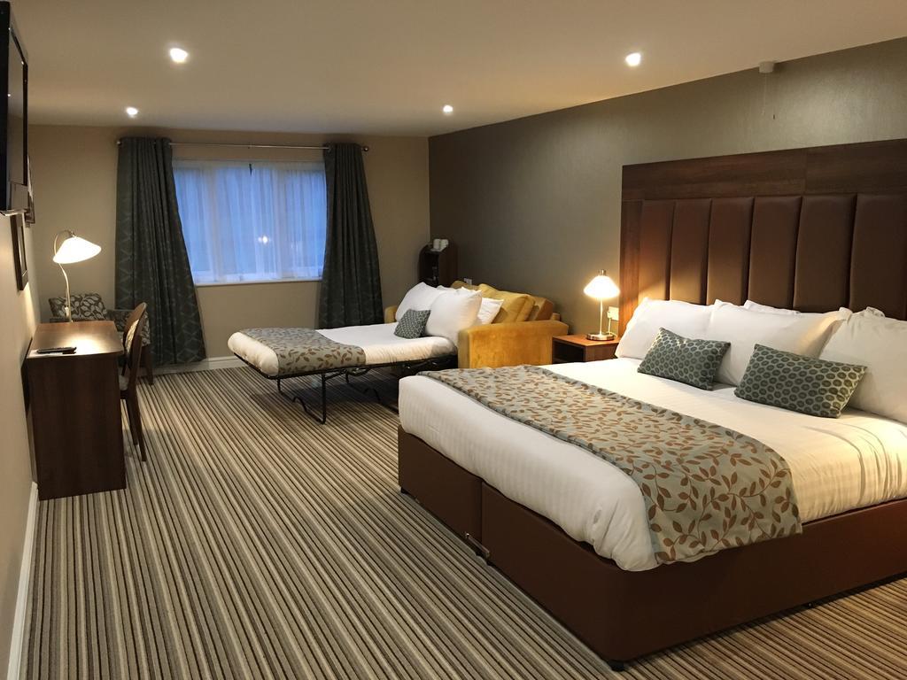 Twin Oaks Hotel Chesterfield Oda fotoğraf